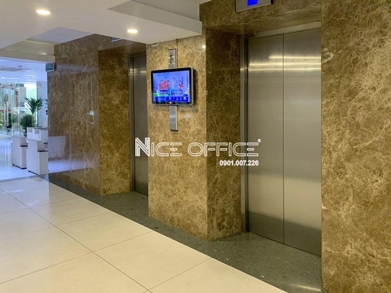 hai-thang-may-tai-toa-nha-anh-dang-building