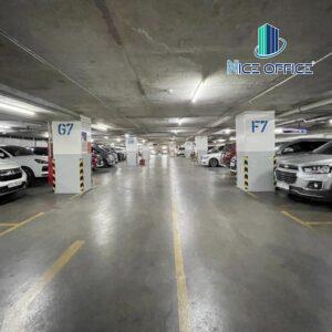 Hầm ô tô tại tòa nhà Pearl Plaza