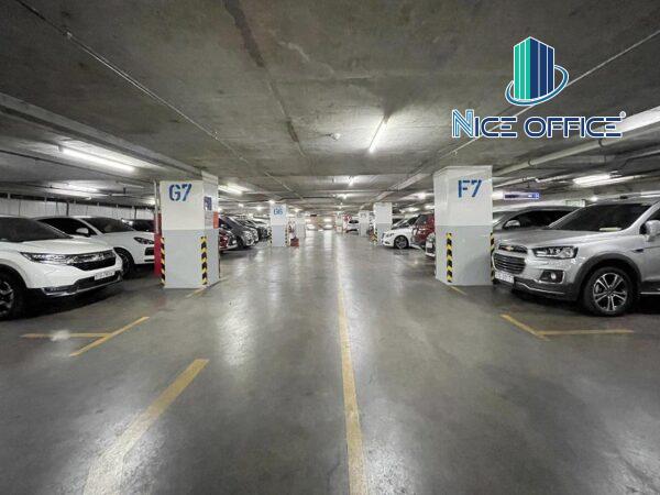 Hầm ô tô tại tòa nhà Pearl Plaza