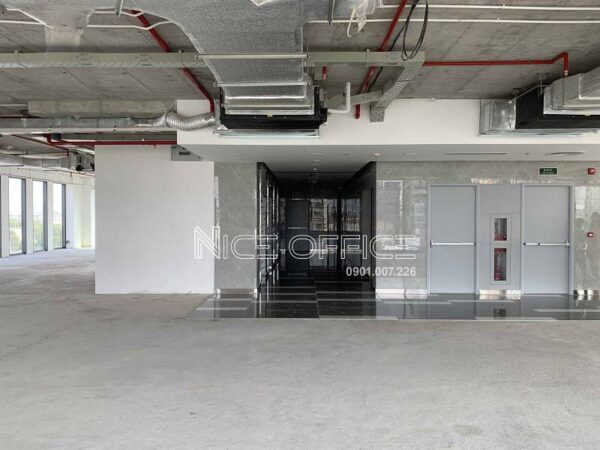 Hàng lang chung và lối thoát hiểm tại mỗi tầng tòa nhà AP Tower