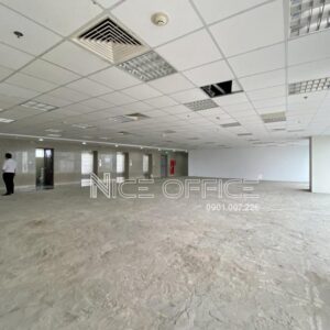 Khách hàng đi khảo sát mặt bằng trống tại ROX Tower