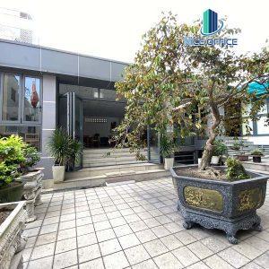 Khu vực căn tin riêng biệt trong khuôn viên tòa nhà