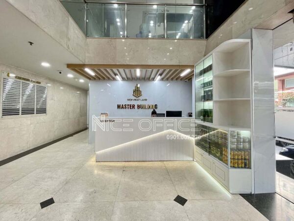 Khu vực lễ tân tại tòa nhà Master Building
