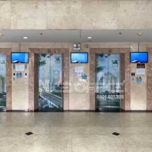 Khu vực thang máy tại tòa nhà Master Building