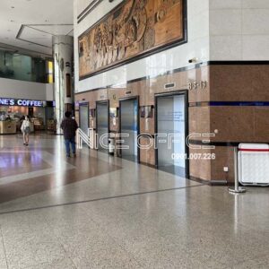 Khu vực thang máy tốc độ cao tại Saigon Trade Center