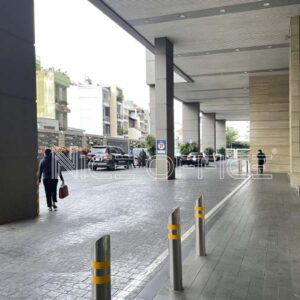 Khuôn viên phía trước khói văn phòng Pearl Plaza