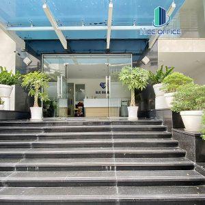 Lối vào tòa nhà Blue Diamond Building