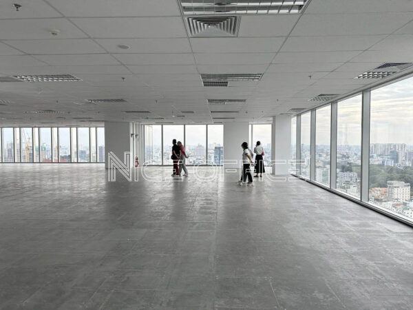 Mặt bằng trống cho thuê với 2 mặt view thông thoáng