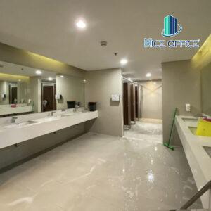 Nhà vệ sinh nữ tại Pearl Plaza