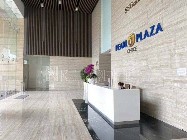Sảnh lễ tân tại tòa nhà Pearl Plaza