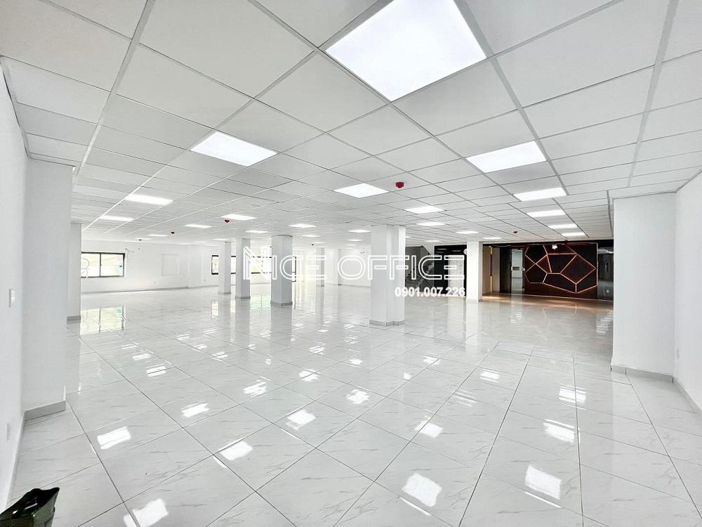 mat-bang-trong-thuc-te-tai-toa-nha-19-21-tan-cang