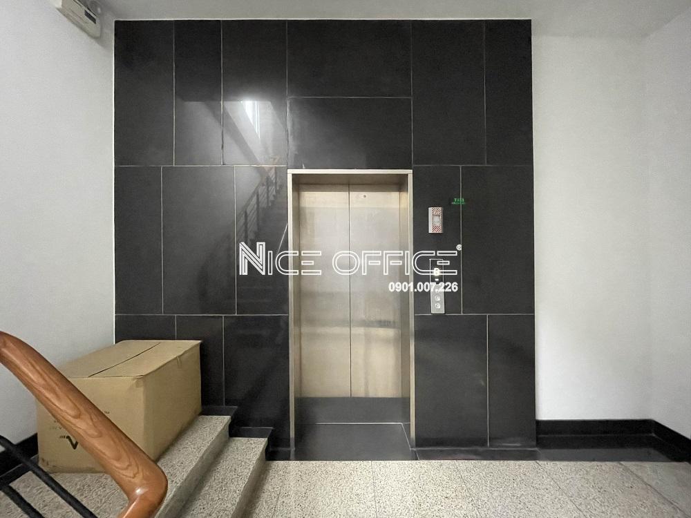 thang-may-tai-toa-nha-peace-sun-building