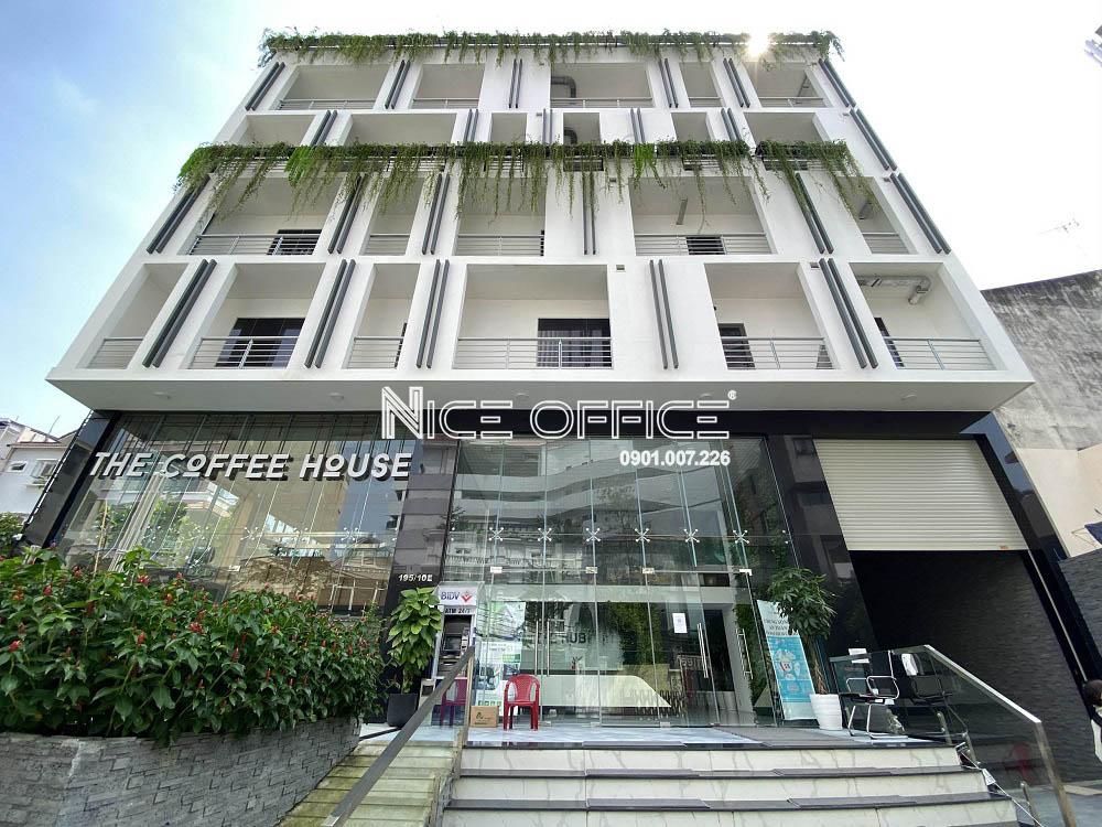 TÒA NHÀ THE HUB BUILDING