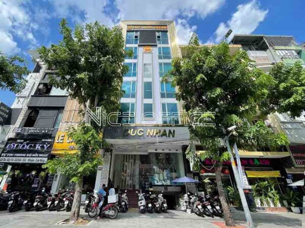 Đức Nhân Building đường Phan Xích Long, Quận Phú Nhuận