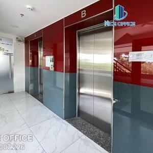 2 thang máy tại tòa nhà văn phòng cho thuê HKL Building