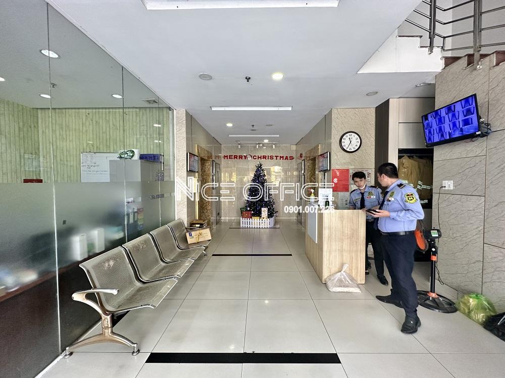 sanh-don-khach-tai-tang-tret-toa-nha-pn-techcons-quan-phu-nhuan