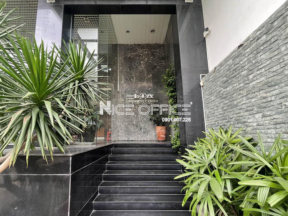 cong-chinh-vao-toa-nha-lta-building