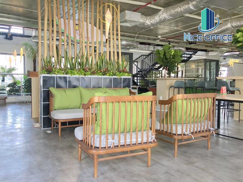 Khu vực tiếp khách chung có thể sử dụng thư giãn giữa giờ