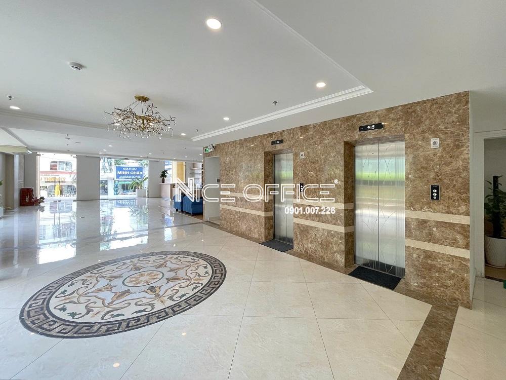 thang-may-tai-toa-nha-more-dlight