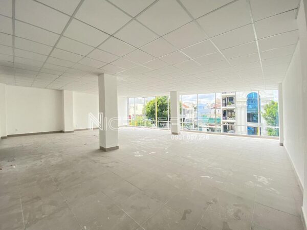 Diện tích trống điển hình tại tòa nhà STA Building
