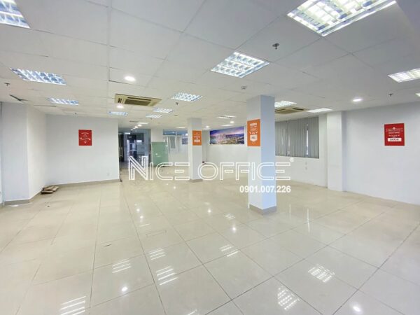 Mặt bằng trống cho thuê tại M.O.R.E