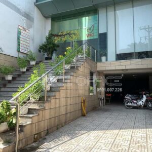 Phía trước tòa nhà VMG Building