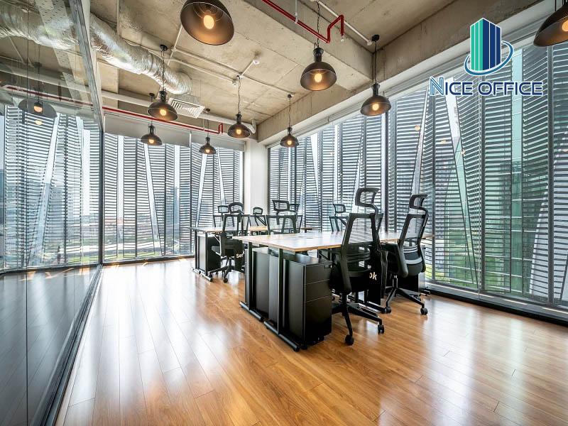 Phòng làm việc size 8 chỗ với 2 mặt view thông thoáng