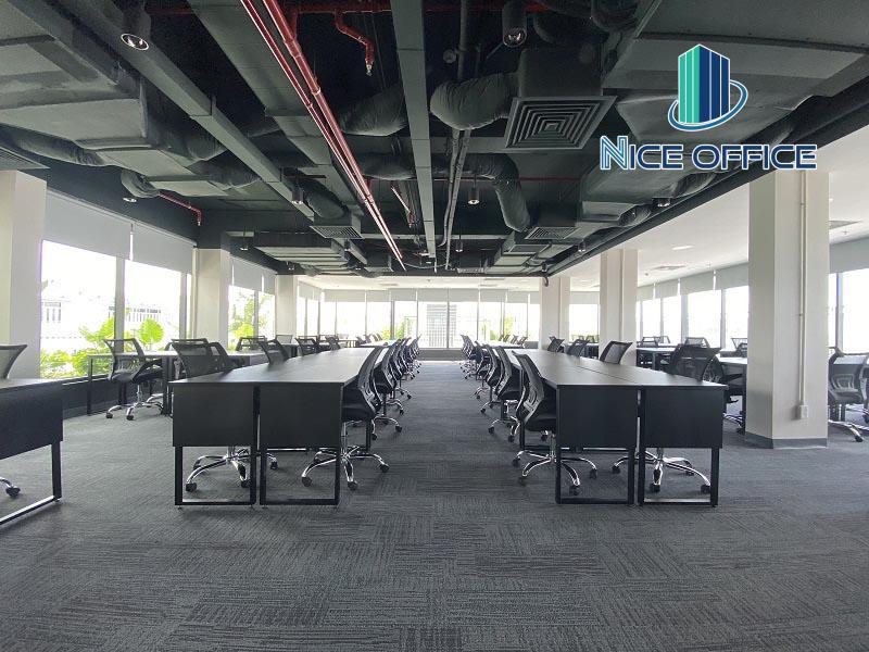 phong-lam-viec-tron-goi-republic-plaza-voi-80-cho-ngoi Phong làm việc size lớn tại văn phòng trọn gói Republic Plaza (Toong) với sức chứa lên đến 80 chỗ