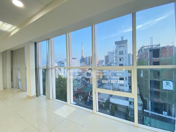 View Landmark 81 nhìn từ tầng 4 tòa nhà MORE 161