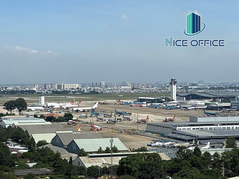 view-tu-van-phong-trong-goi-republic-plaza View sân bay Tân Sơn Nhất nhìn từ văn phòng trọn gói Republic Plaza - Toong