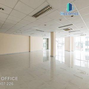 Diện tích 120m2 tại Mink Building với không gian thông thoáng nhiều ánh sáng vào văn phòng