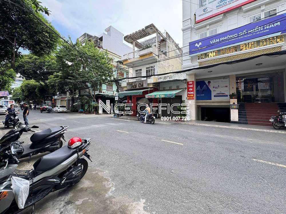 duong-c18-phia-truoc-toa-nha-trung-nam-building