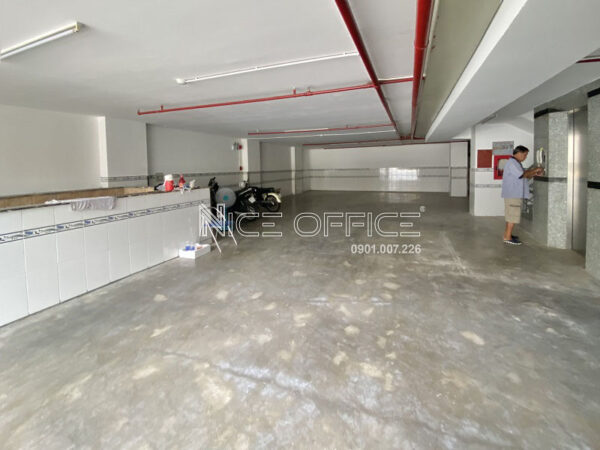 hầm xe tại tòa nhà Gems Office