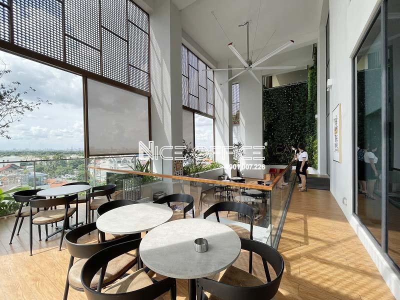 khu-vuc-lounge-cafe-su-dung-chung-khi-thue-van-phong-tai-toa-nha-worc@q2-building-quan-2
