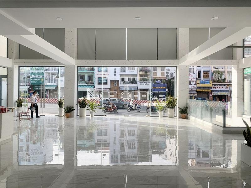 TÒA NHÀ QUEEN BUILDING - Hình ảnh 2