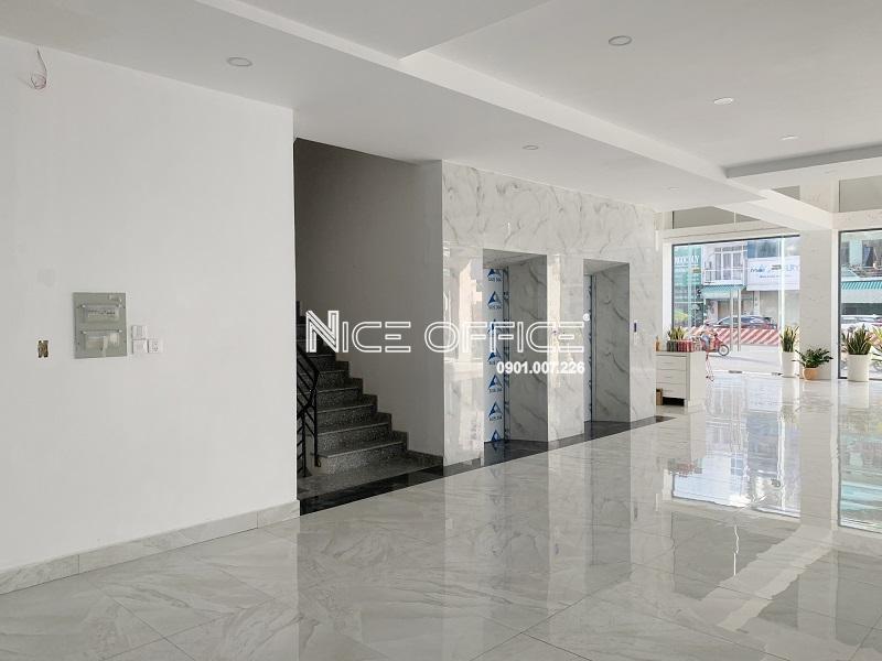 TÒA NHÀ QUEEN BUILDING - Hình ảnh 4