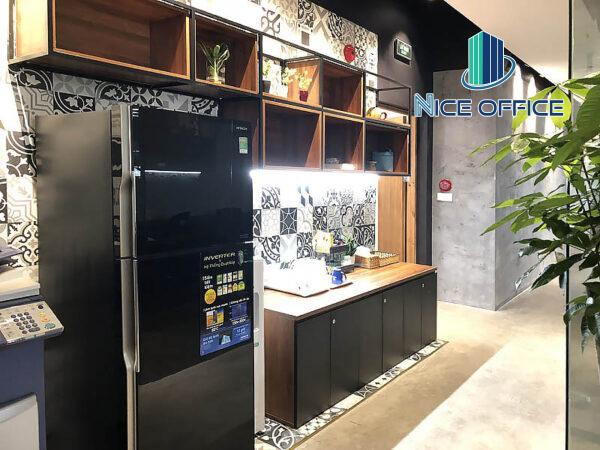 Pantry tại văn phòng trọn gói Callary có sẵn trà, cafe, nước lọc