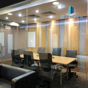 Phòng họp tại văn phòng văn phòng trọn gói Mê Linh Point được trang bị đầy đủ các thiết bị hiện đại