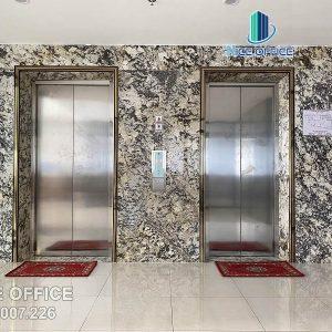 Hai thang máy tốc độ cao tại tòa nhà Green Tower quận Phú Nhuận