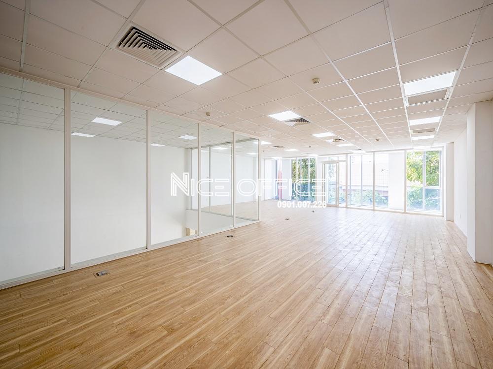 dien-tich-trong-cho-thue-tai-toa-nha-le-quyen-building-quan-tan-binh