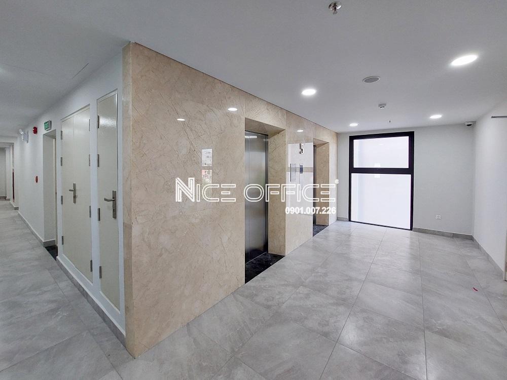 hanh-lang-chung-tai-moi-tang-toa-nha-the-six8-building