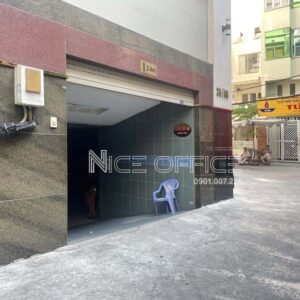 Lối xuống hầm xe Tân Hoàng Long Building