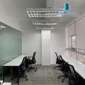 Phòng làm việc được trang bị đầy đủ nội thất tại tòa nhà Work Not Work Building