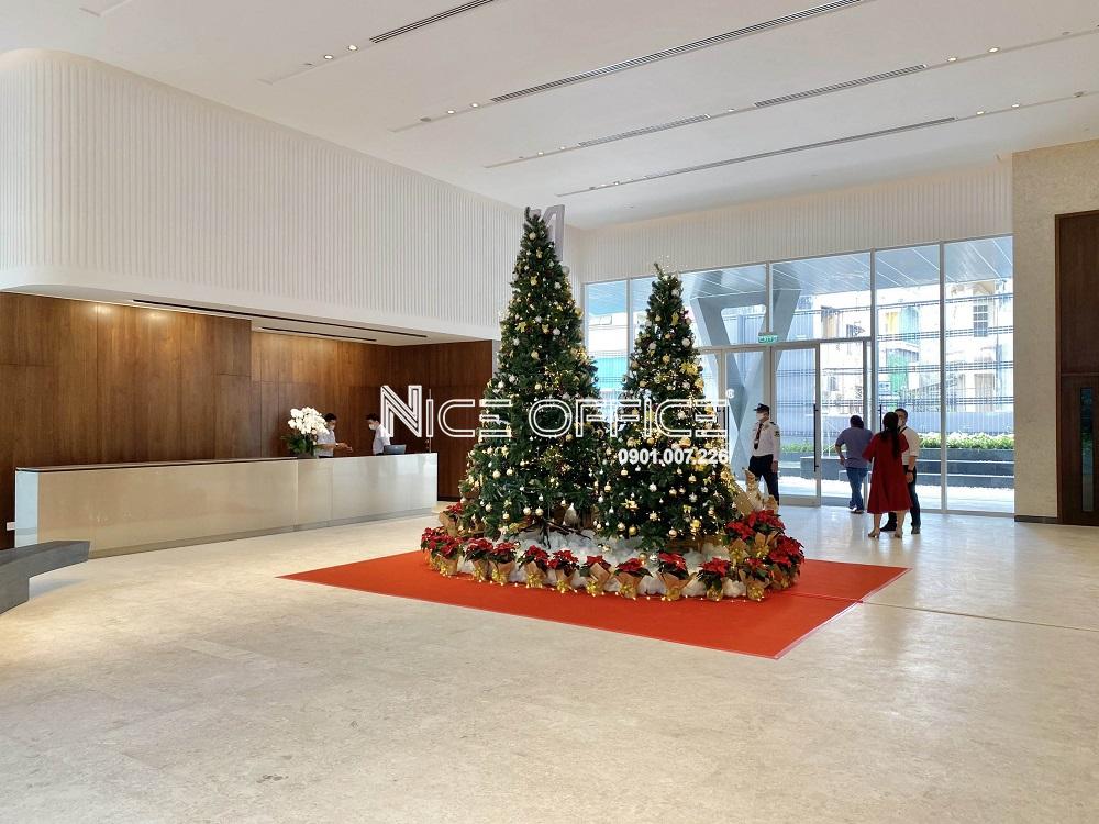 sanh-don-khach-rong-rai-tai-toa-nha-newtecons-tower