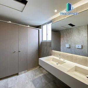 Toilet Nam tại Newtecons Office Building