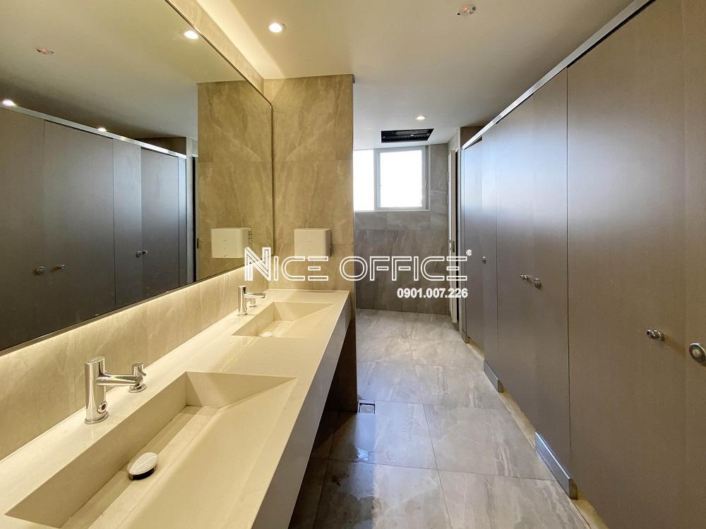 toilet-nu-tai-newtecons-office-building