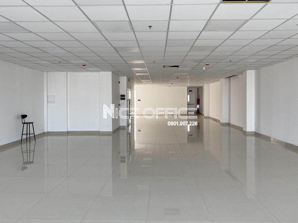 dien-tich-trong-cho-thue-tai-golden-gem-vuong-vuc-de-bo-tri-phong-ban