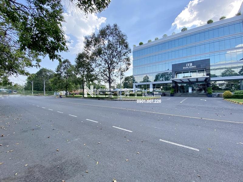 duong-sang-tao-phia-truoc-toa-nha-itd-building