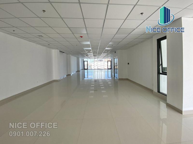 Mặt bằng trống nguyên sàn 220m2 tại tòa nhà Golden Gem