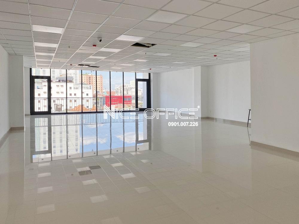 mat-bang-trong-view-mat-truoc-toa-nha-golden-gem-bach-dang